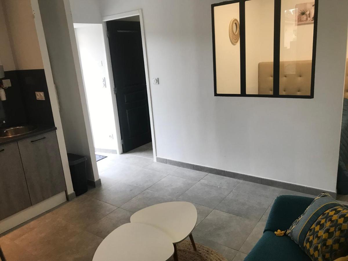 Superbe studio entièrement refait a neuf Figeac Extérieur photo
