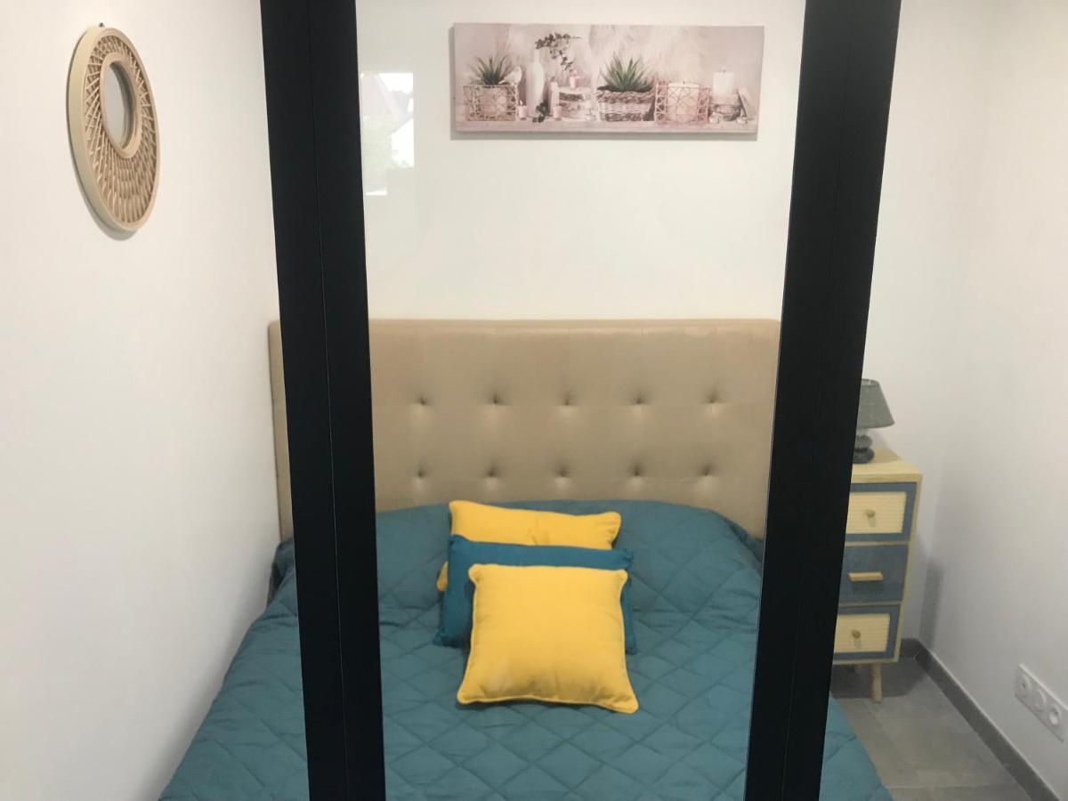 Superbe studio entièrement refait a neuf Figeac Extérieur photo